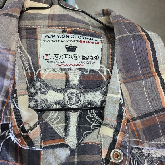The Buckle Pop Icon Clothing Button Up Shirt Men's Small - Picture 2 of 2